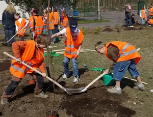 Veolia-environmentální politika - výsadba stromů